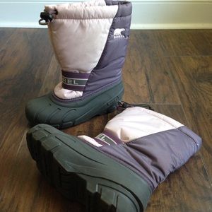 EUC Sorel Girls Snow Boots